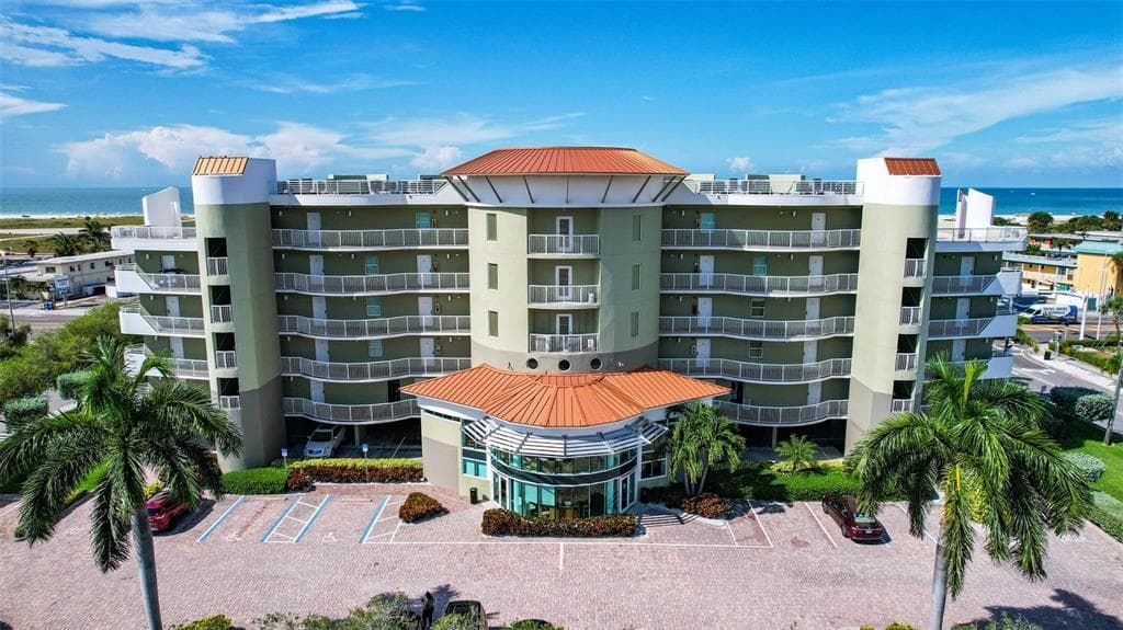 11605 GULF BOULEVARD UNIT 302 TREASURE ISLAND, FL 33706
