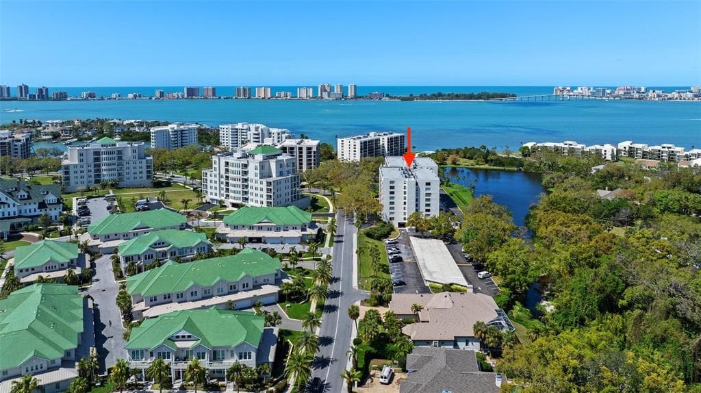 220 BELLEVIEW BOULEVARD UNIT 101 BELLEAIR, FL 33756