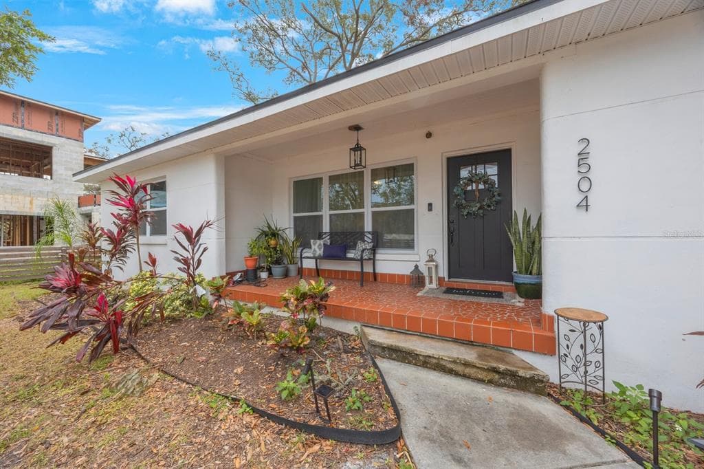 2504 W FLETCHER AVENUE TAMPA, FL 33618