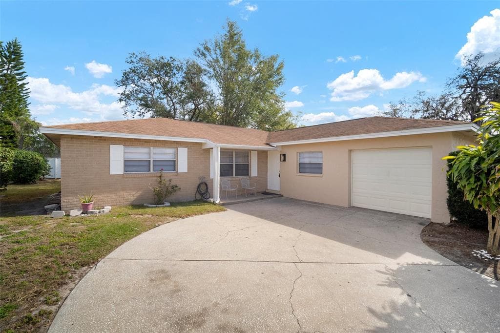 1203 BARONWOOD PLACE