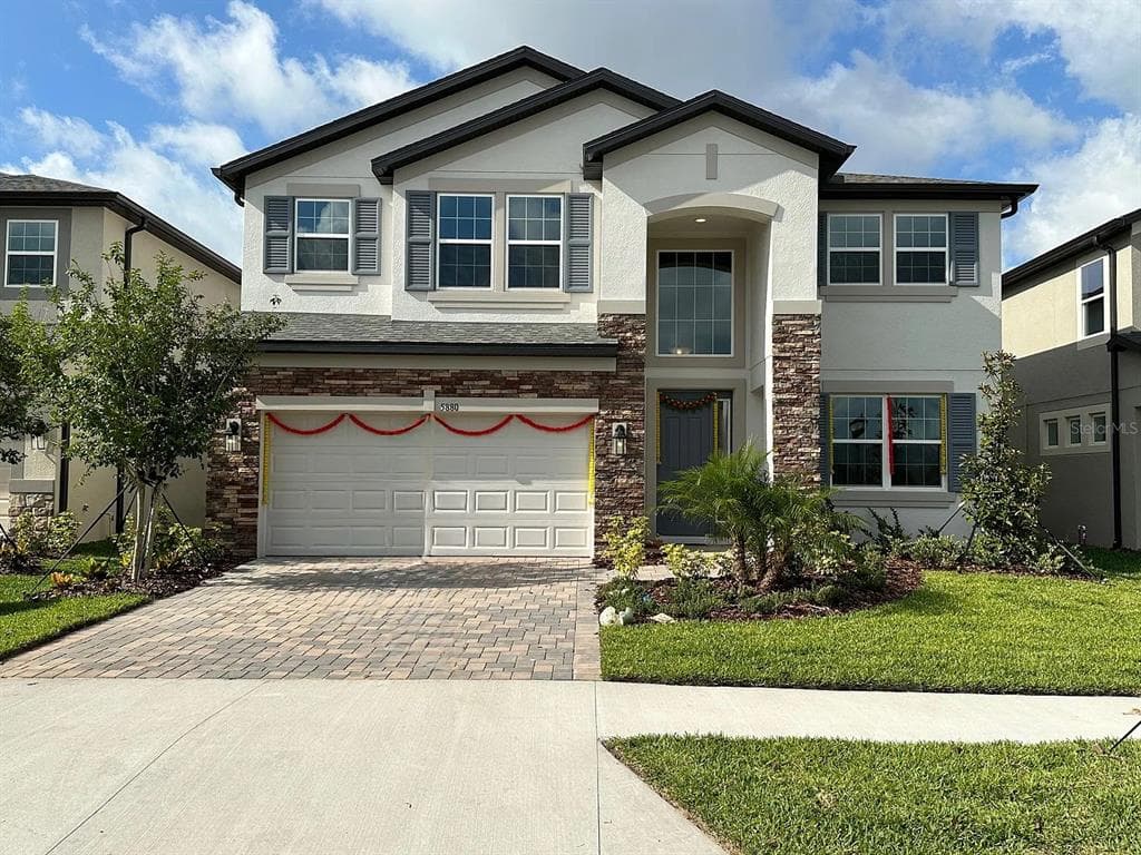 5880 NEWBERRY PINES AVENUE WESLEY CHAPEL, FL 33545