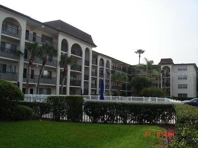 2525 W BAY DRIVE UNIT E11 LARGO, FL 33770