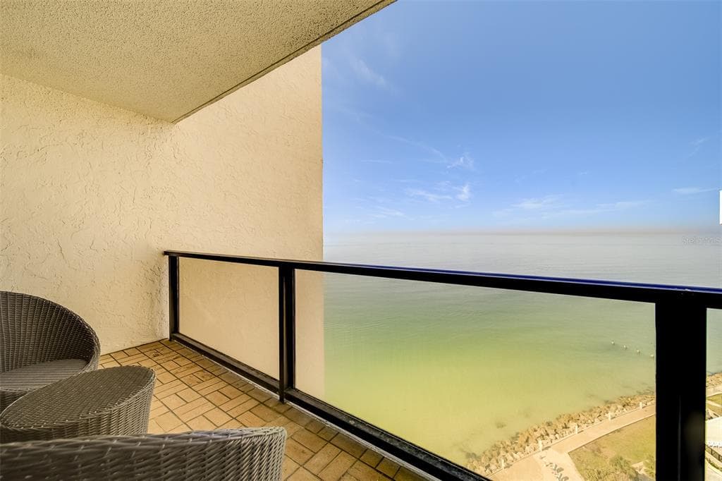 450 S GULFVIEW BOULEVARD UNIT 1605 CLEARWATER, FL 33767
