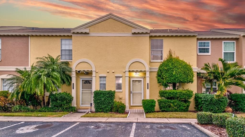 1505 CHATEAUX DE VILLE COURT CLEARWATER, FL 33764