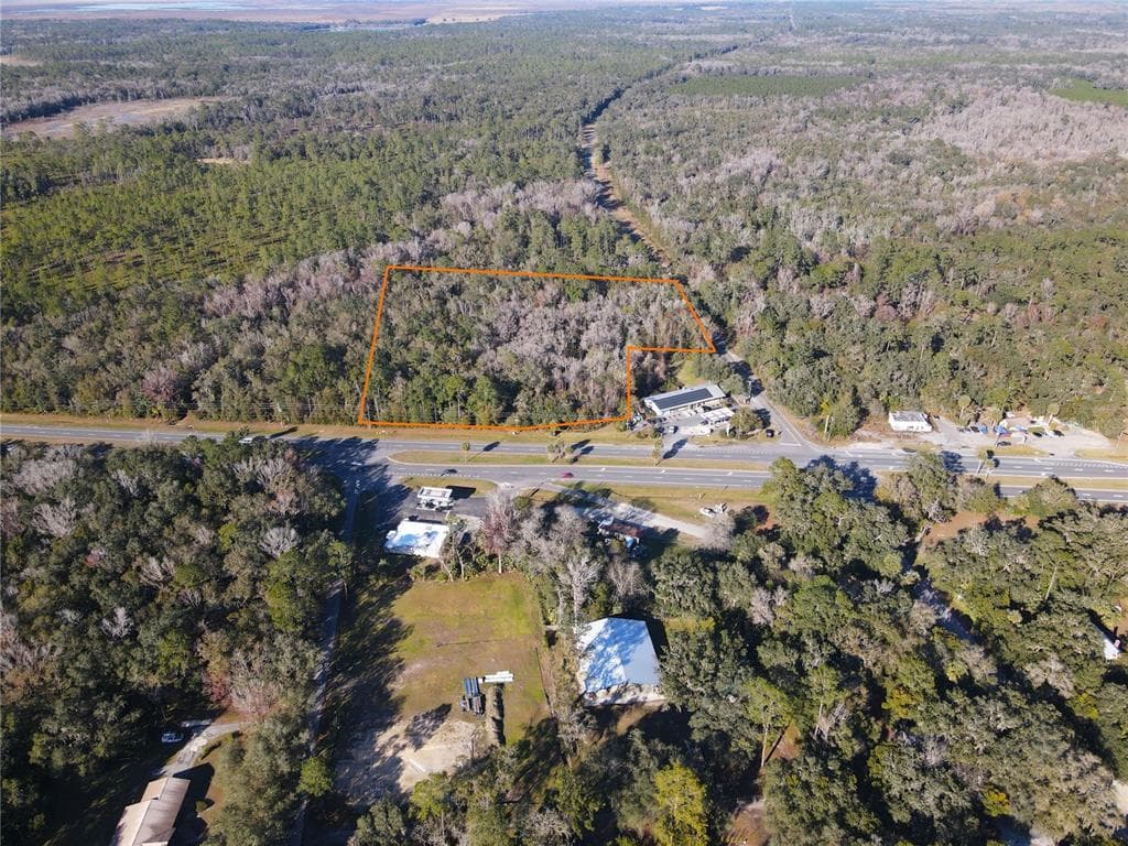 102 NE HIGHWAY 441 MICANOPY, FL 32667