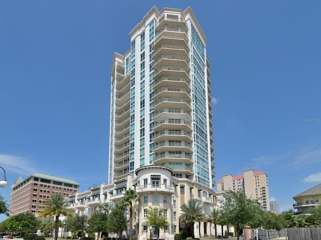 450 KNIGHTS RUN AVENUE UNIT 501 TAMPA, FL 33602