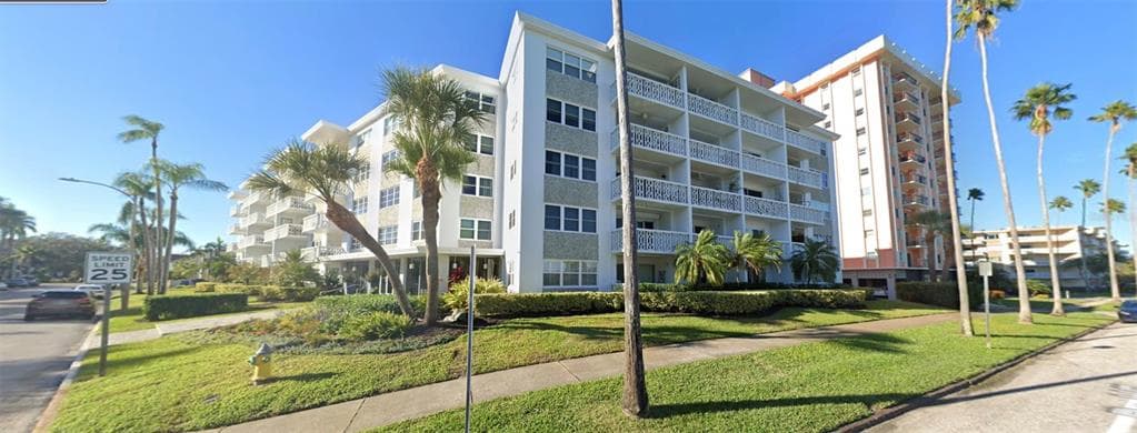 1100 N SHORE DRIVE NE UNIT 403