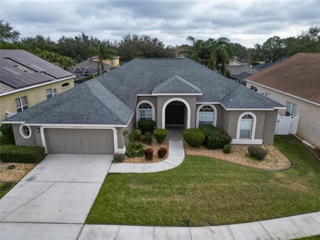 5206 WHISPERING LEAF TRAIL VALRICO, FL 33596