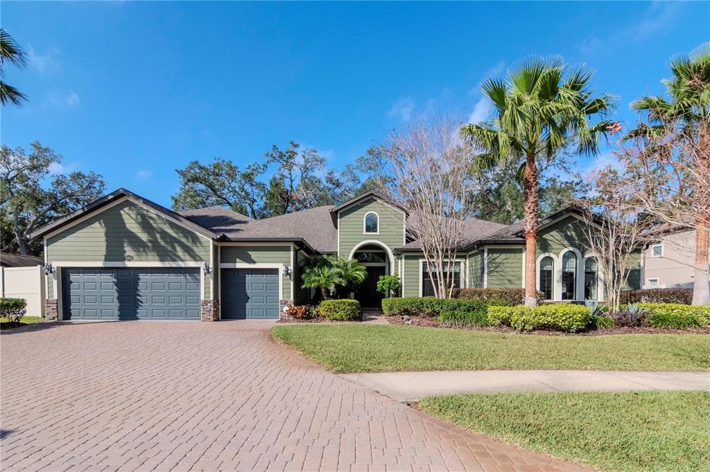 13904 SHADOW TREE LANE TAMPA, FL 33618