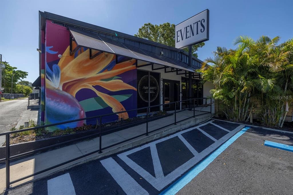 4703 PARK STREET N ST PETERSBURG, FL 33709