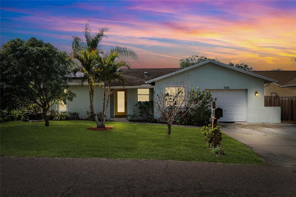 1035 COUNTY ROAD 90 PALM HARBOR, FL 34684