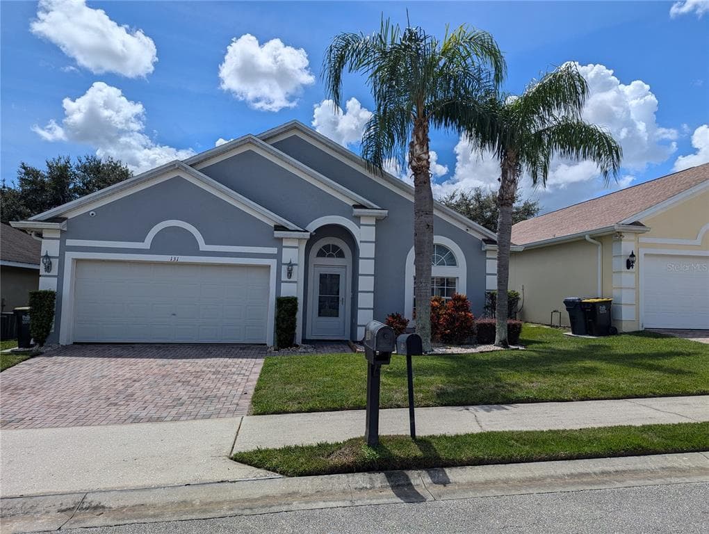 131 VINE DR