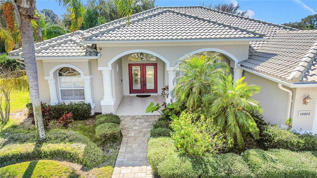 13505 WOODSIDE DRIVE