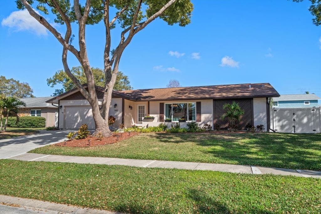 1883 BRAE MOOR DRIVE