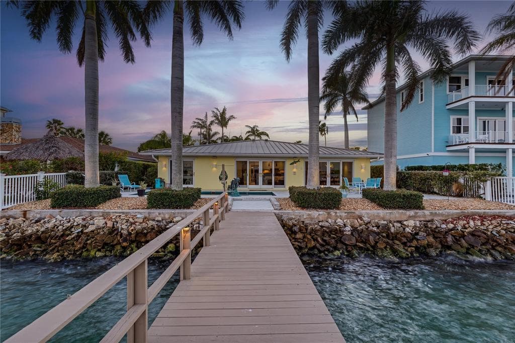 11385 9TH STREET E TREASURE ISLAND, FL 33706