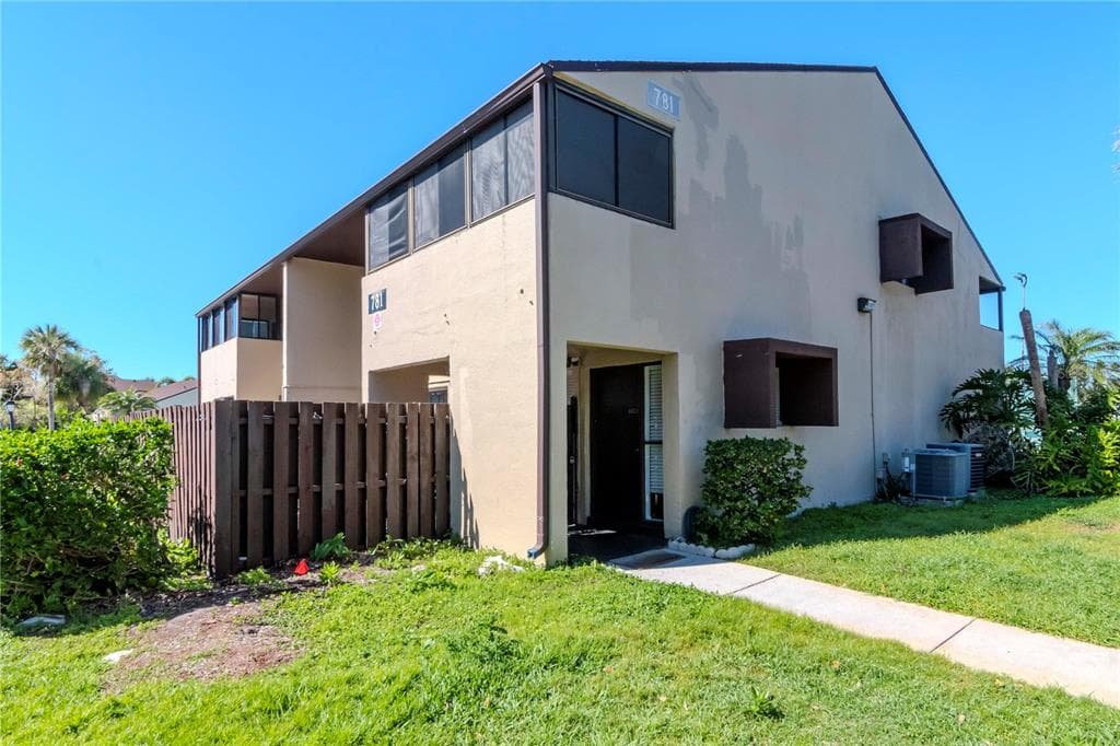781 VILLAGE LAKE TERRACE N UNIT 102A