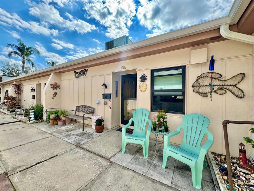 1383 MISSION HILLS BOULEVARD CLEARWATER, FL 33759