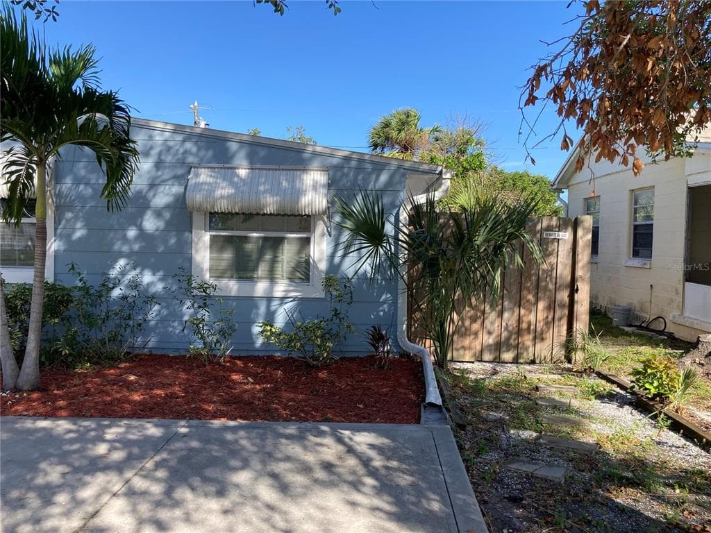 5609 TANGERINE AVENUE S UNIT 1/2 GULFPORT, FL 33707