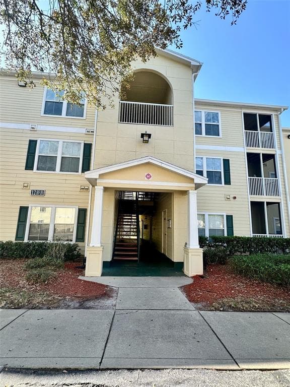 18121 BRIDLE CLUB DRIVE UNIT 18121 TAMPA, FL 33647
