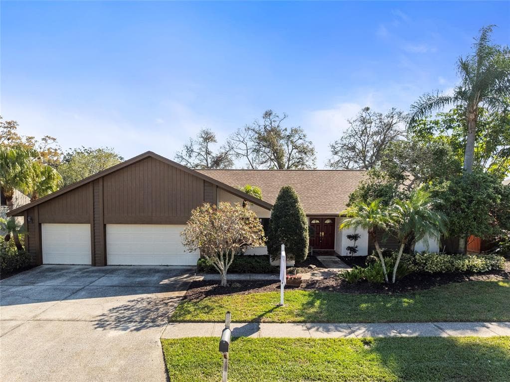3285 SANDY RIDGE DRIVE CLEARWATER, FL 33761
