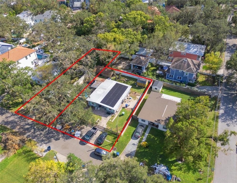 2814 W LEILA AVENUE TAMPA, FL 33611