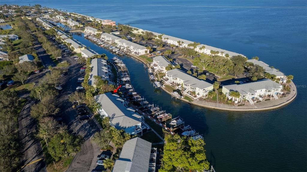 5202 BEACH DRIVE SE UNIT C ST PETERSBURG, FL 33705