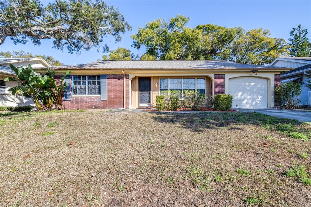 8601 LINCOLNSHIRE DRIVE HUDSON, FL 34667
