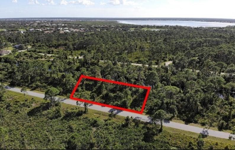 2403 CHAPEL DRIVE PORT CHARLOTTE, FL 33953