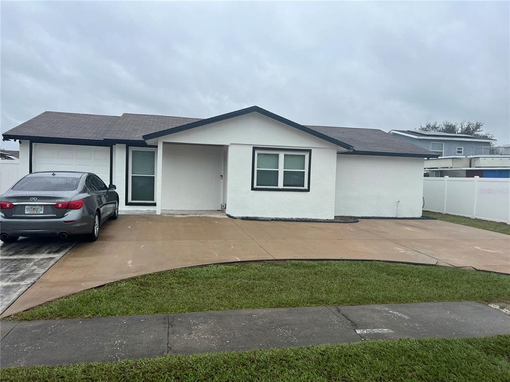 8203 PINEHURST CIRCLE TAMPA, FL 33615