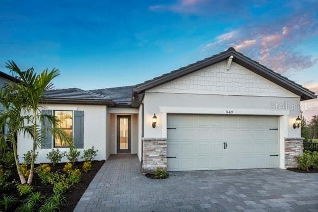 5732 BLUESTAR COURT LAKEWOOD RANCH, FL 34211