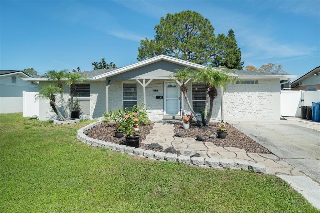 8415 WESTRIDGE DRIVE TAMPA, FL 33615