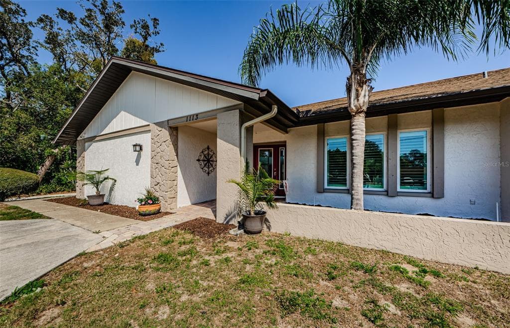 1113 CARLTON ROAD TARPON SPRINGS, FL 34689