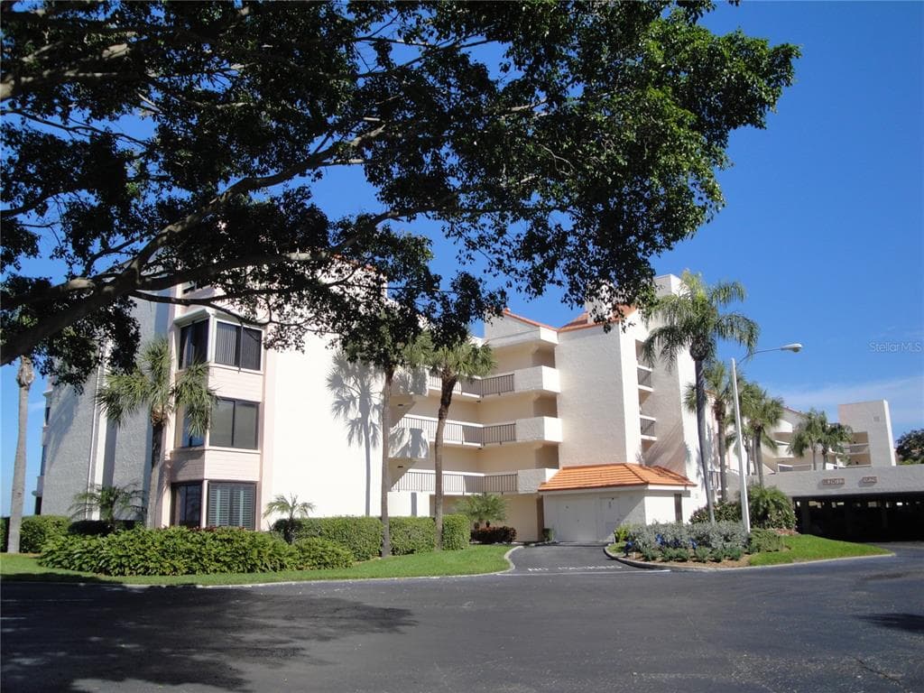 5702 PUERTA DEL SOL BOULEVARD S UNIT 246 ST PETERSBURG, FL 33715