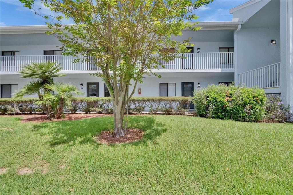 313 MARTHA LANE UNIT 4