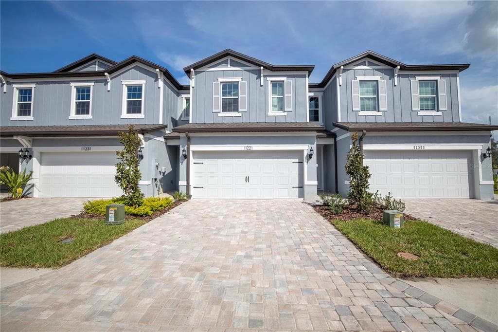 11221 BEACH WALK WAY NE