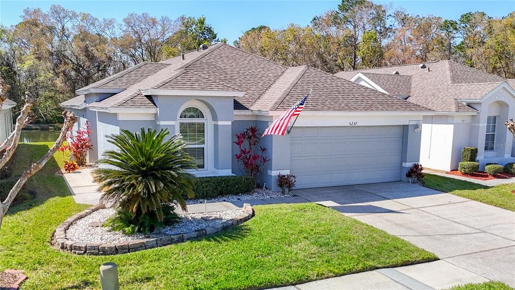 5237 GATO DEL SOL CIRCLE