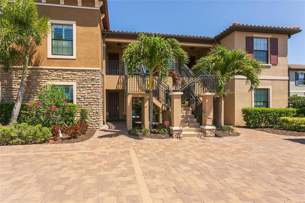 5420 CICERONE STREET UNIT 103 SARASOTA, FL 34238