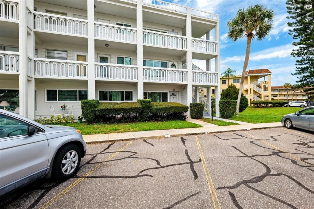2020 WORLD PARKWAY BOULEVARD UNIT 26