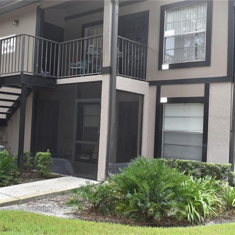 4003 NESTLE OAKS PLACE UNIT 103