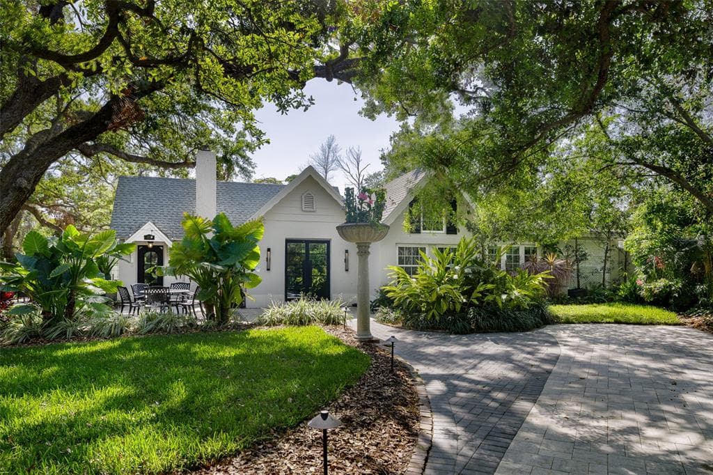 2521 DRIFTWOOD ROAD SE ST PETERSBURG, FL 33705