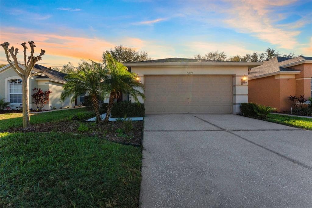 5039 GATO DEL SOL CIRCLE WESLEY CHAPEL, FL 33544