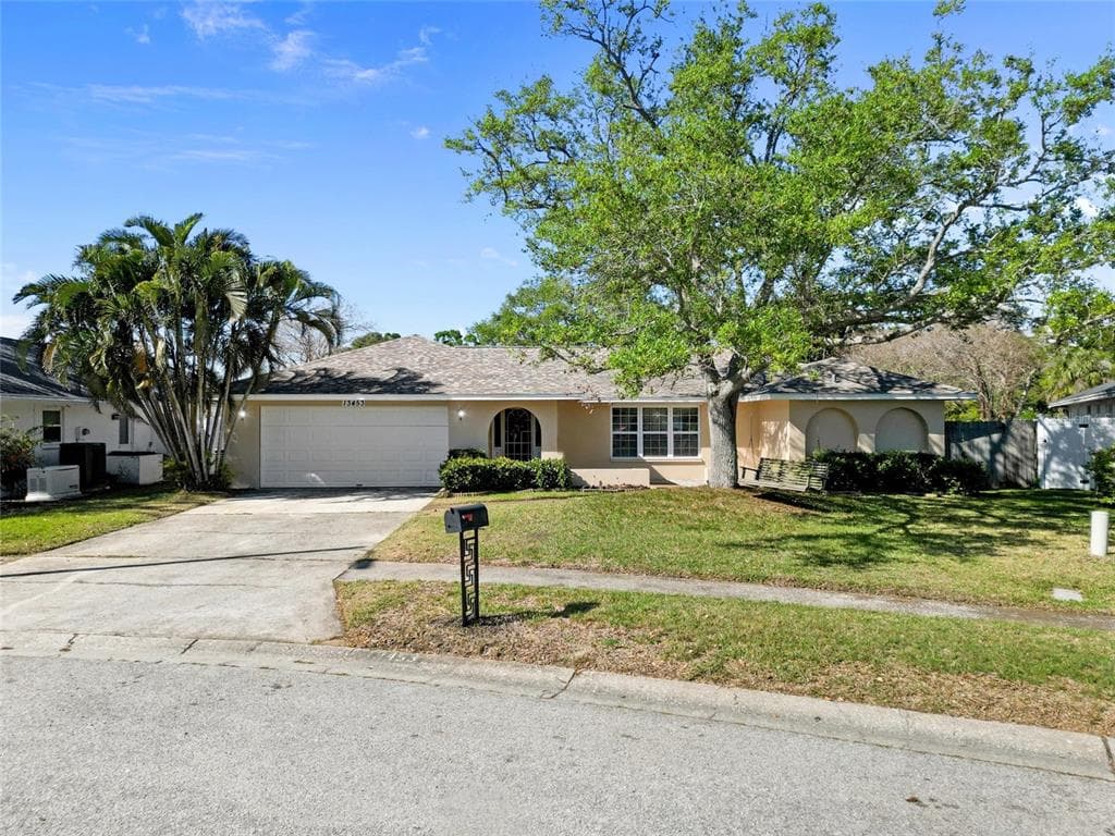 13453 105TH TERRACE LARGO, FL 33774