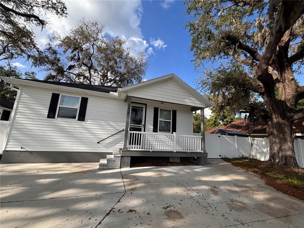 3414 RIVERVIEW DRIVE TAMPA, FL 33604