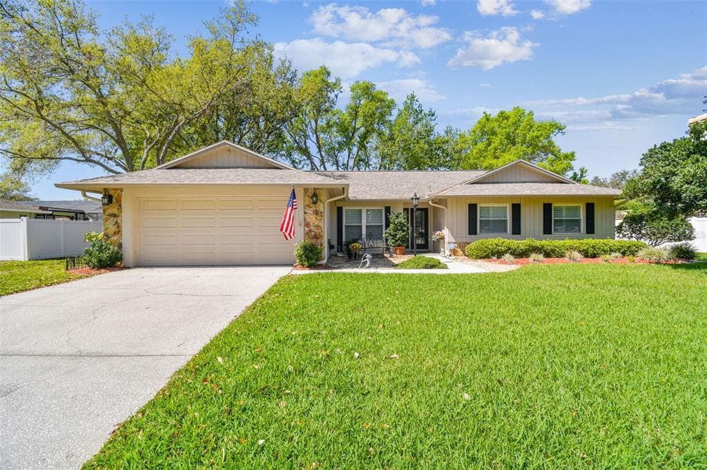 3952 APPLEGATE CIR BRANDON, FL 33511