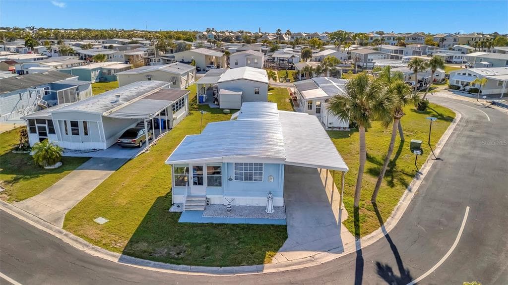 128 E SAINT JOHNS WAY APOLLO BEACH, FL 33572