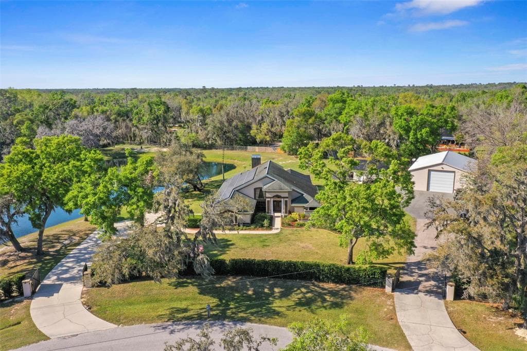 8403 SOUTHWOOD PINES STREET LITHIA, FL 33547