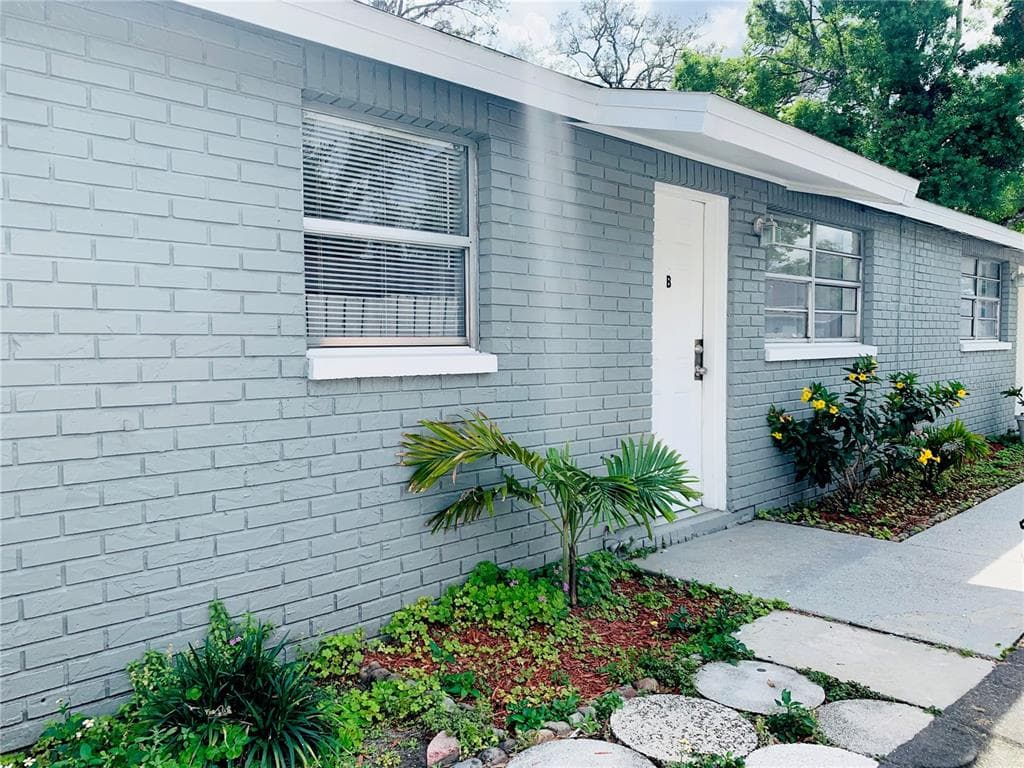 8807 N MULBERRY STREET UNIT B