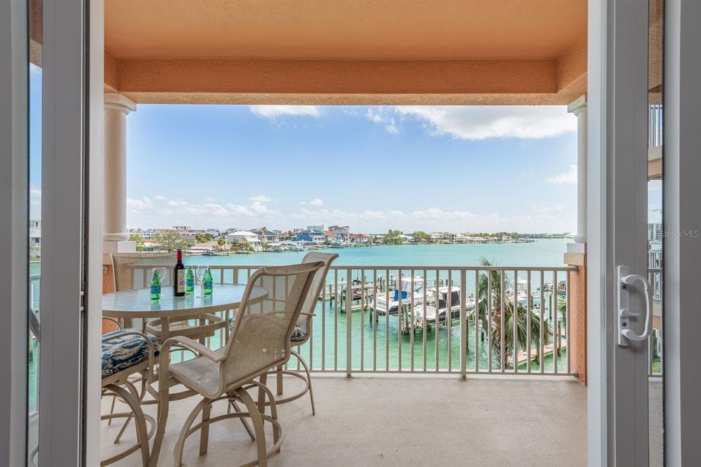 530 S GULFVIEW BOULEVARD UNIT 303