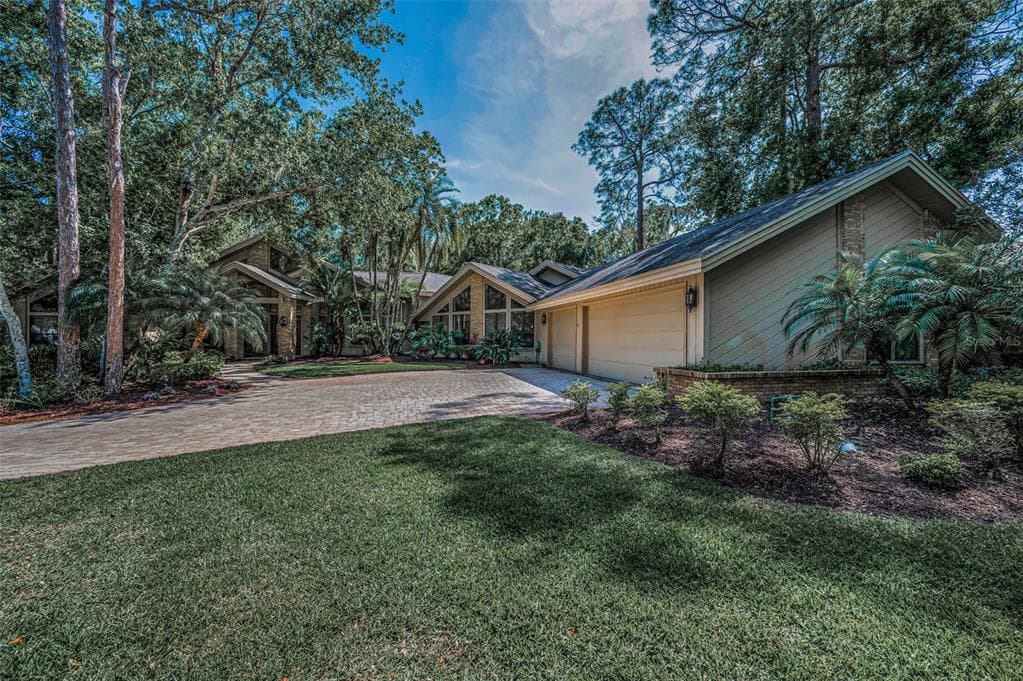 20 WILLOWWOOD LANE