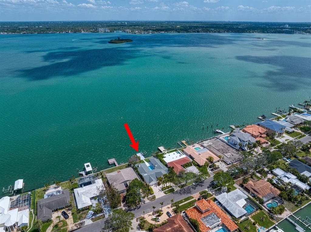 769 HARBOR ISLAND CLEARWATER BEACH, FL 33767